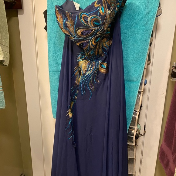 Navy Blue formal dress - Picture 2 of 4